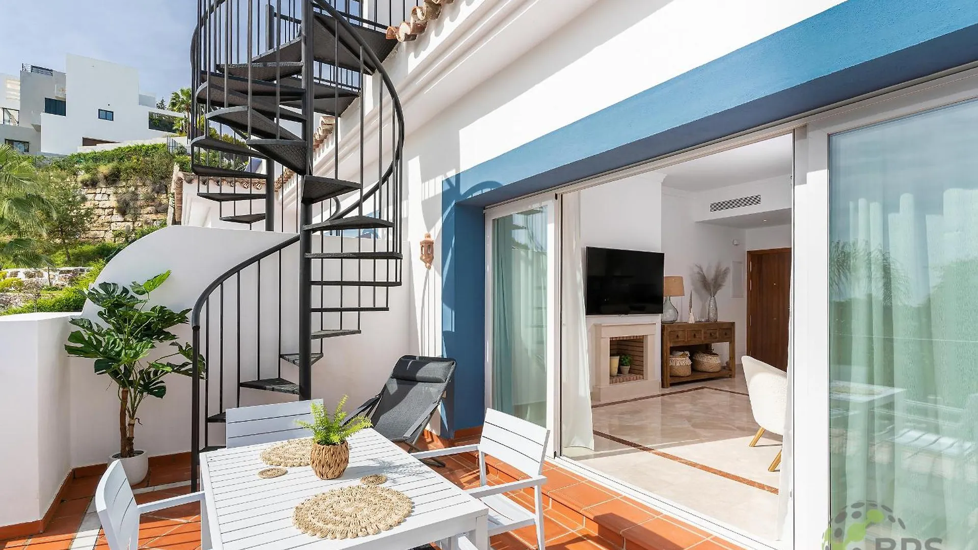 Paraiso Pueblo Penthouse With Incredible Views - 0104 Εστεπόνα 0*,  Ισπανία