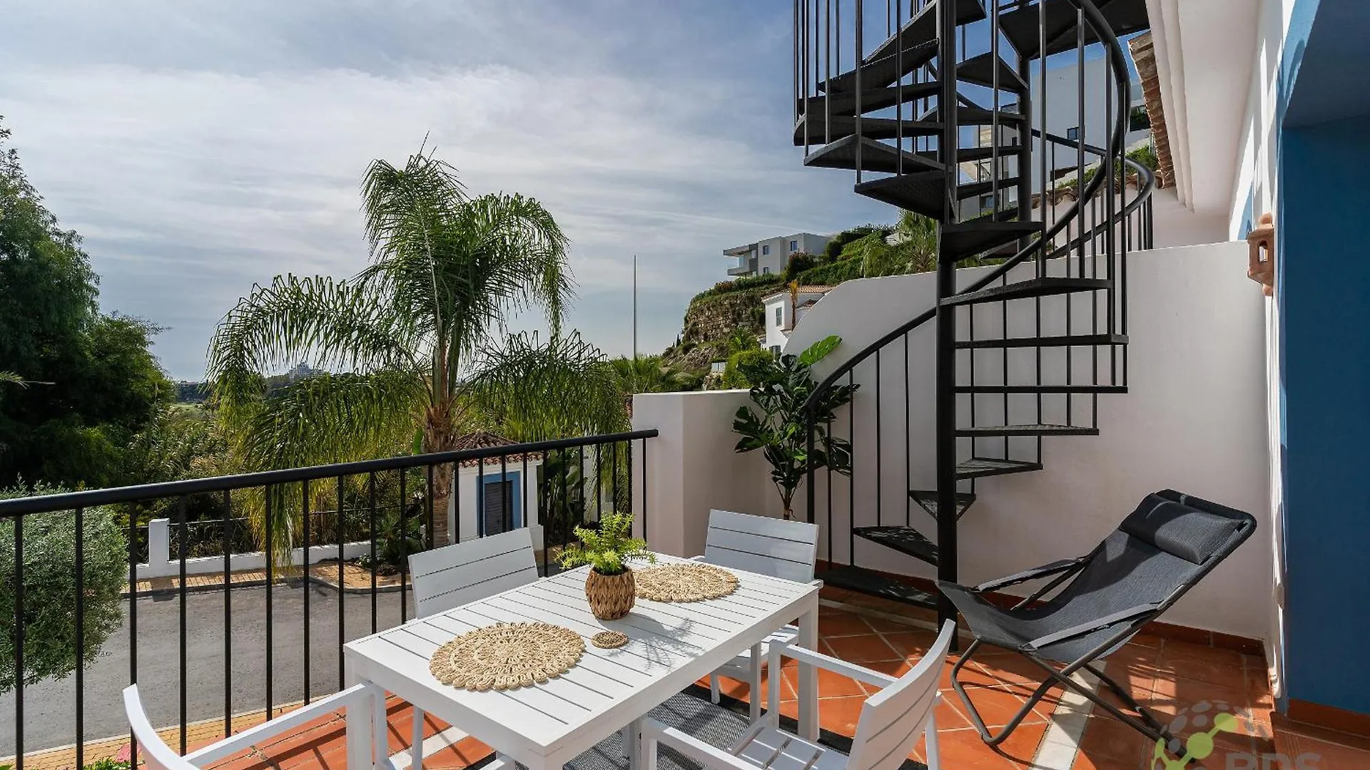 Paraiso Pueblo Penthouse With Incredible Views - 0104 Estepona Apartmán